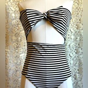Lolli Swim Strapless One Piece. Women’s Size:Medium.